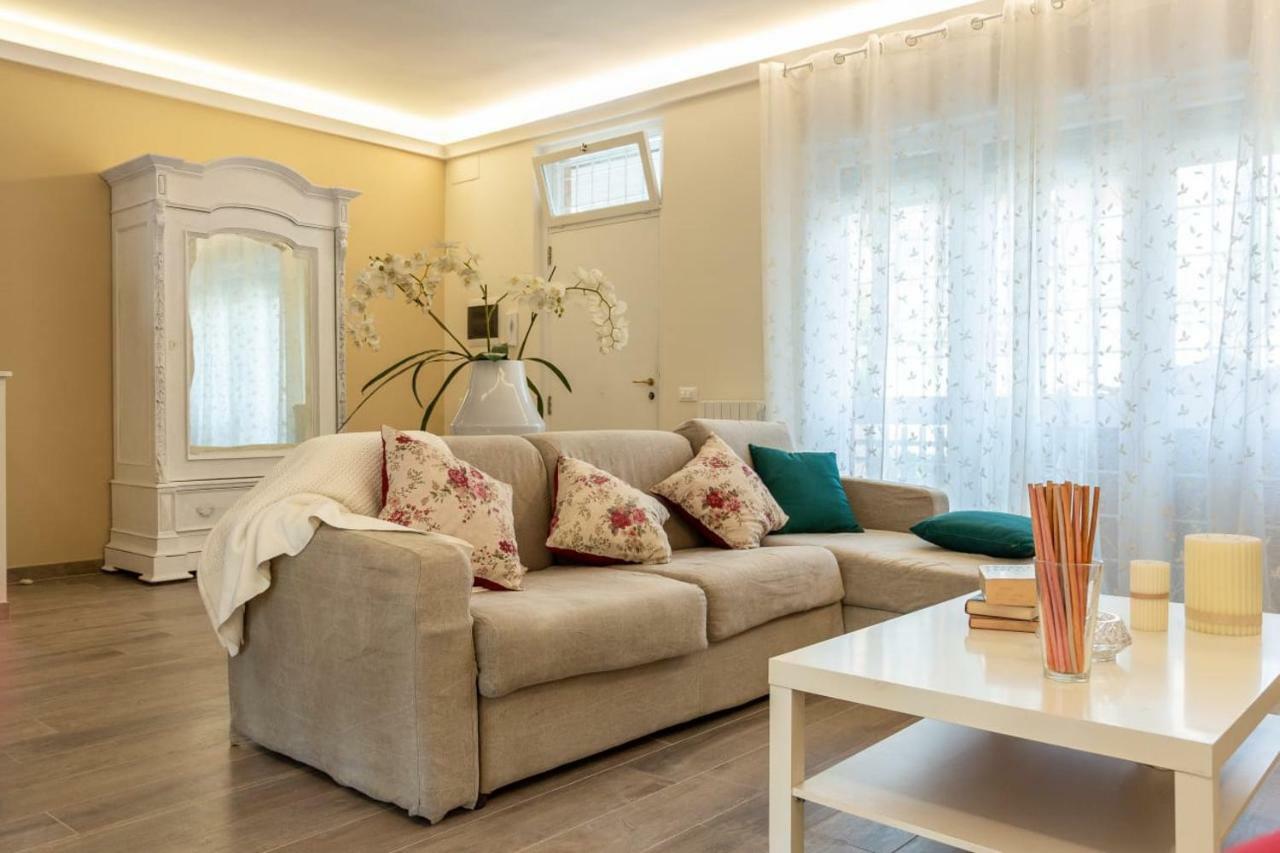 Villa La Camelia Bianca à Rome Extérieur photo