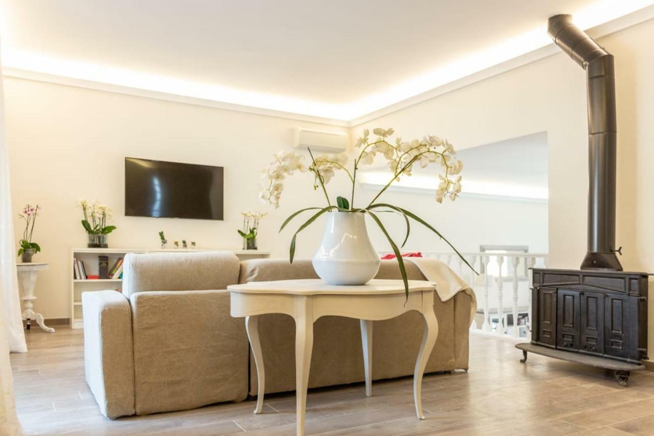 Villa La Camelia Bianca à Rome Extérieur photo